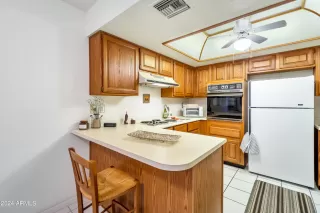 Photo #5: 6646394 Listing