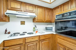 Photo #6: 6646394 Listing