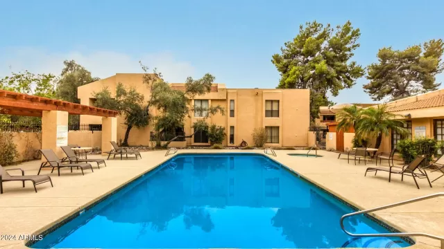 MLS: 6646485 Condo For Sale