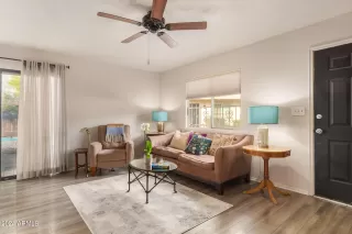 Photo #5: 6646519 Listing 