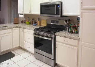 Photo #3: 6646554 Listing