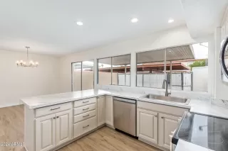 Photo #3: 6646608 Listing