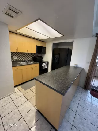 Photo #4: 6646660 Listing