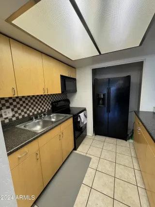 Photo #6: 6646660 Listing