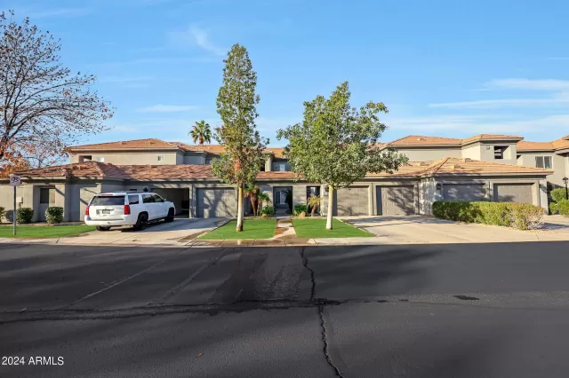 MLS: 6646782 Condo For Sale