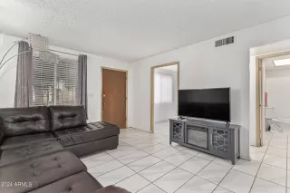 Photo #4: 6646822 Listing 
