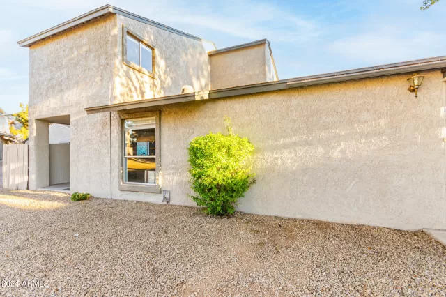 MLS: 6646897 Condo For Sale