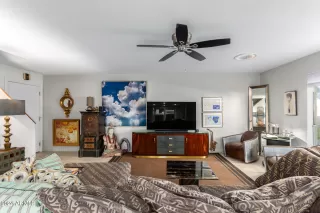 Photo #3: 6646897 Listing 