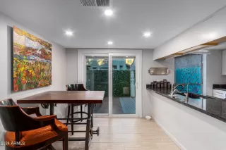 Photo #5: 6646897 Listing 