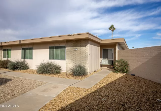 MLS: 6646967 Condo For Sale