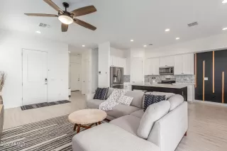 Photo #2: 6646978 Listing