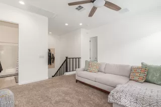 Photo #5: 6646978 Listing