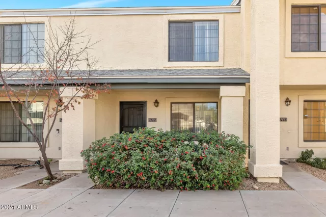 MLS: 6647088 Condo For Sale
