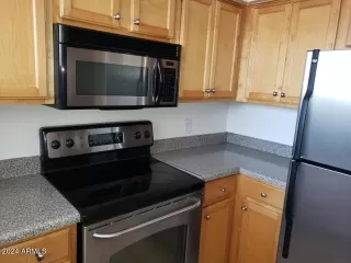 Photo #4: 6647123 Listing