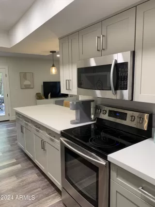 Photo #3: 6647131 Listing