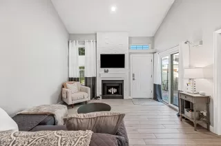 Photo #3: 6647156 Listing