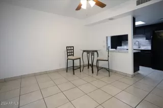 Photo #5: 6647170 Listing