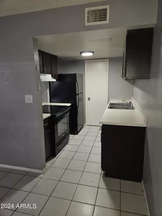 Photo #3: 6647238 Listing