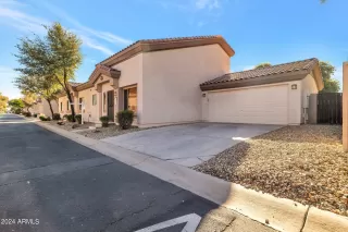 Photo #3: 6647273 Listing