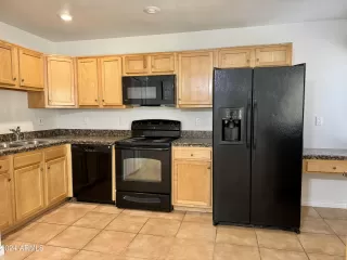 Photo #3: 6647317 Listing