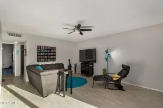 Photo #4: 6647418 Listing