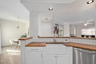 Photo #6: 6647653 Listing