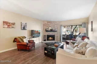 Photo #6: 6647666 Listing