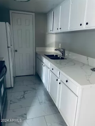 Photo #3: 6647676 Listing