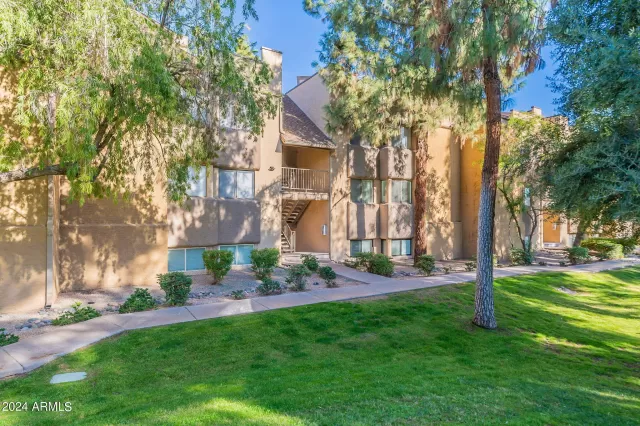 MLS: 6647745 Condo For Sale