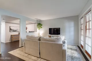 Photo #2: 6647745 Listing