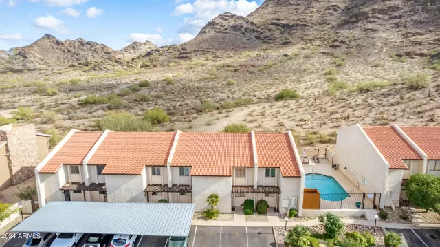 MLS: 6647753 Condo For Sale