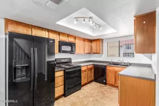 Photo #3: 6647753 Listing