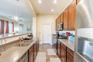 Photo #5: 6647772 Listing