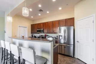 Photo #6: 6647772 Listing