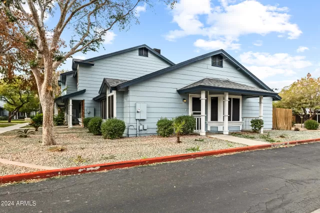 MLS: 6647877 Condo For Sale