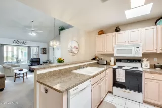 Photo #3: 6647878 Listing 