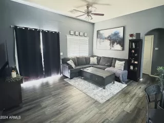 Photo #2: 6647938 Listing 