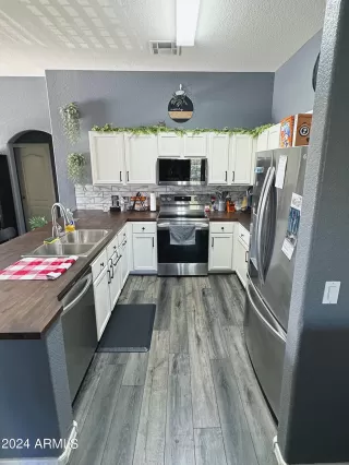 Photo #4: 6647938 Listing 