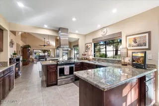 Photo #6: 6647955 Listing