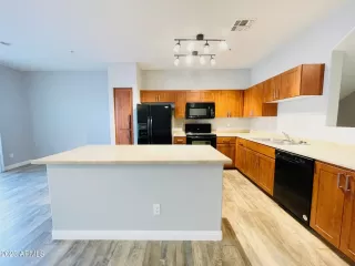 Photo #2: 6648044 Listing 