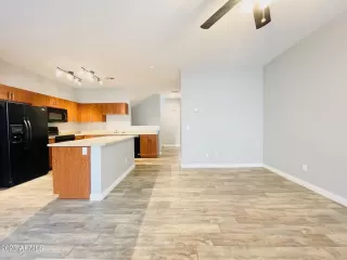 Photo #3: 6648044 Listing 