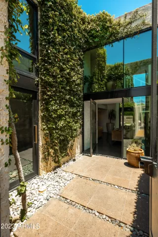 Photo #1: 6648058 Listing