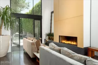 Photo #4: 6648058 Listing