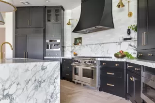 Photo #5: 6648242 Listing