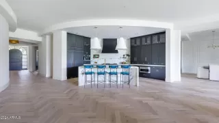 Photo #6: 6648242 Listing