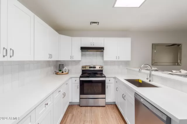 MLS: 6648325 Condo For Sale