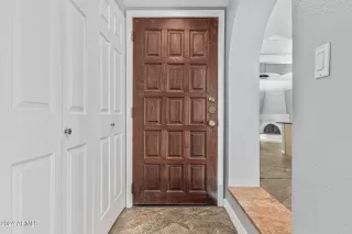 Photo #5: 6648386 Listing