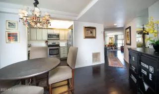 Photo #5: 6648430 Listing 