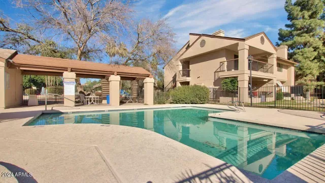 MLS: 6648458 Condo For Sale