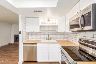 Photo #6: 6648508 Listing 